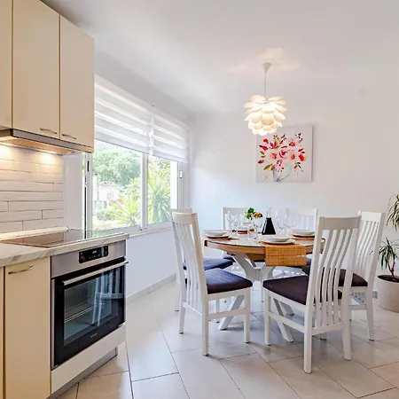 4 Bedroom Nice In Luka * Luka (Dubrovnik-Neretva)